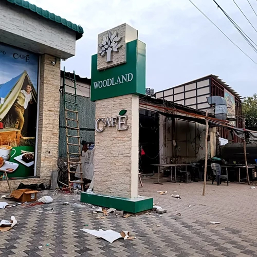 Totem Pole Sign, Totem Pole Signage